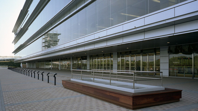 Standing-room Seats (Boardwalk)