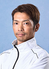 村岡　　　賢
